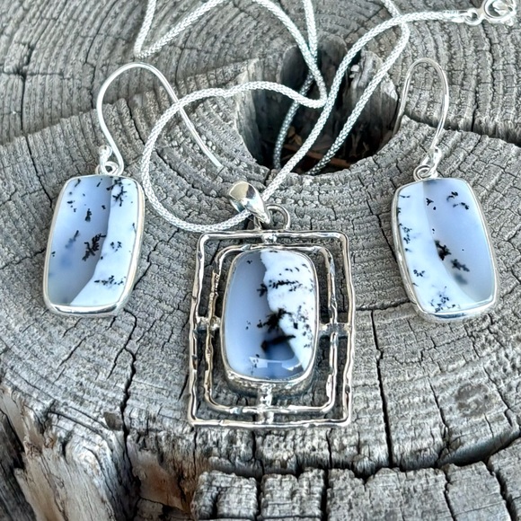 SET! Merlinite Dendritic Opal Necklace & Earrings - Picture 12 of 13